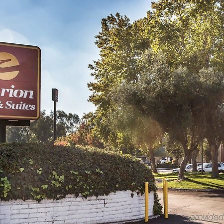 Days Inn By Wyndham Stockton Εξωτερικό φωτογραφία