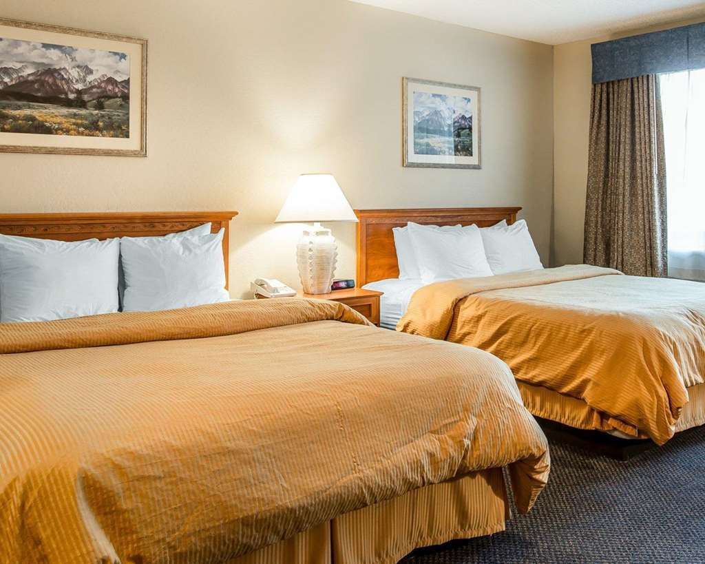 Days Inn By Wyndham Stockton Εξωτερικό φωτογραφία